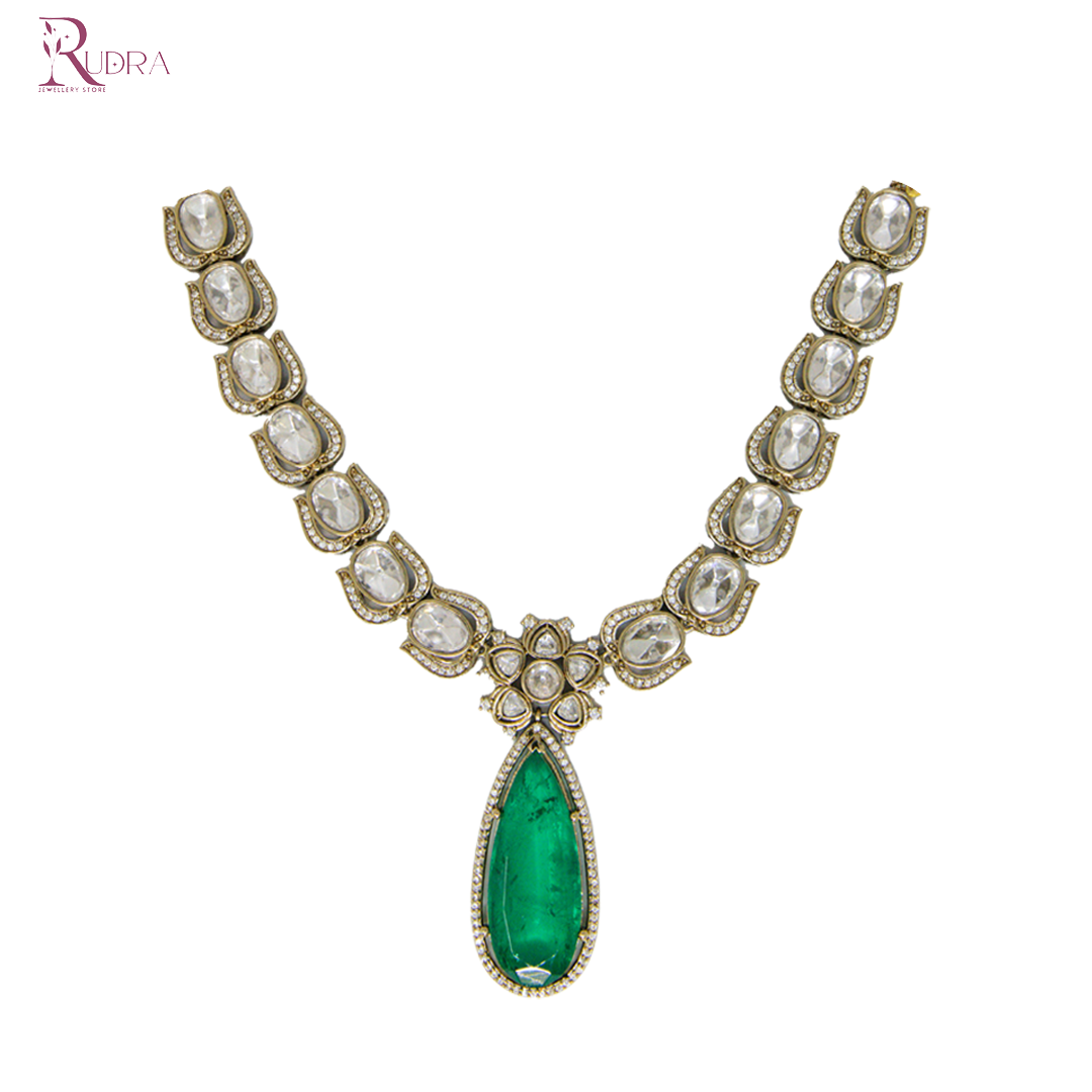 Regalia of Queens Necklace Set