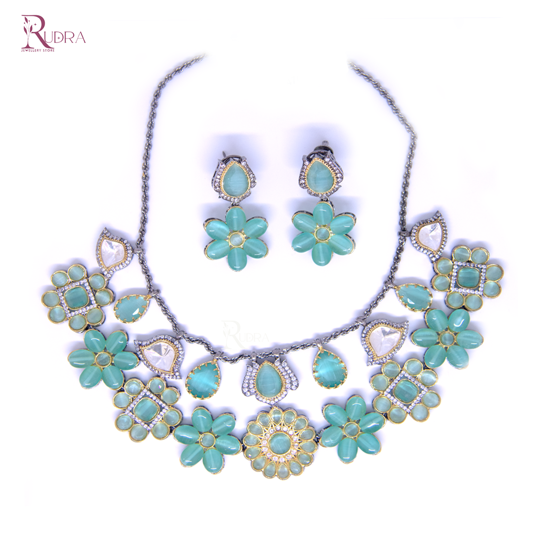 The Blossom Necklace Set