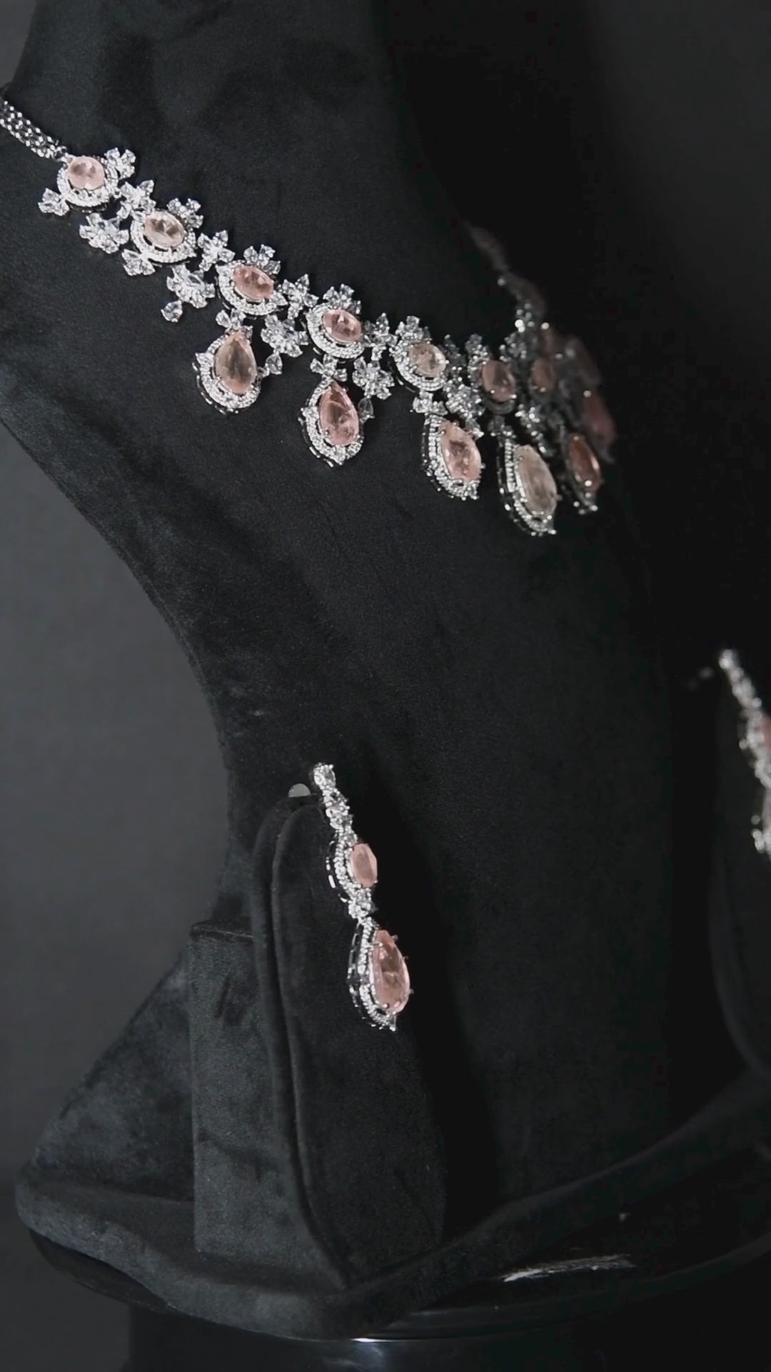 Rosé Royalty Necklace Set