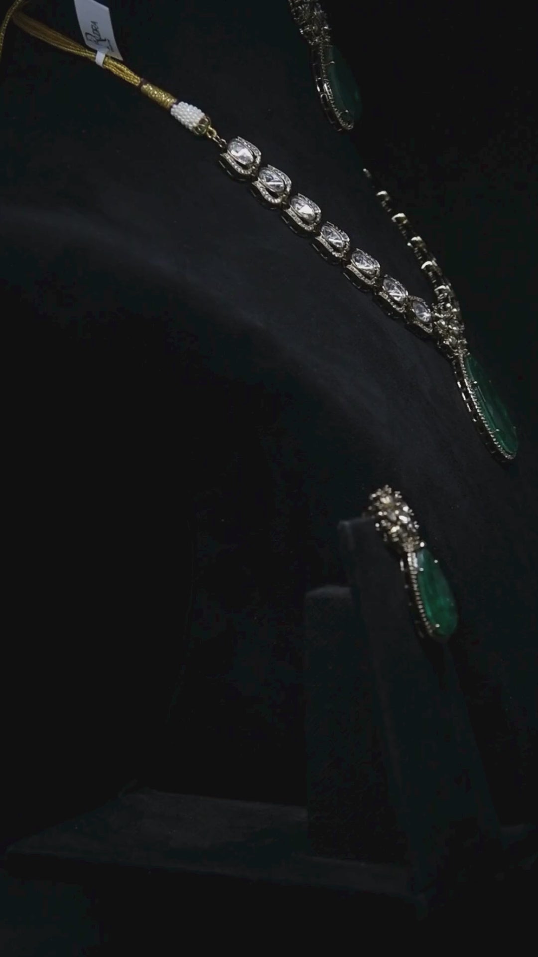 Regalia of Queens Necklace Set