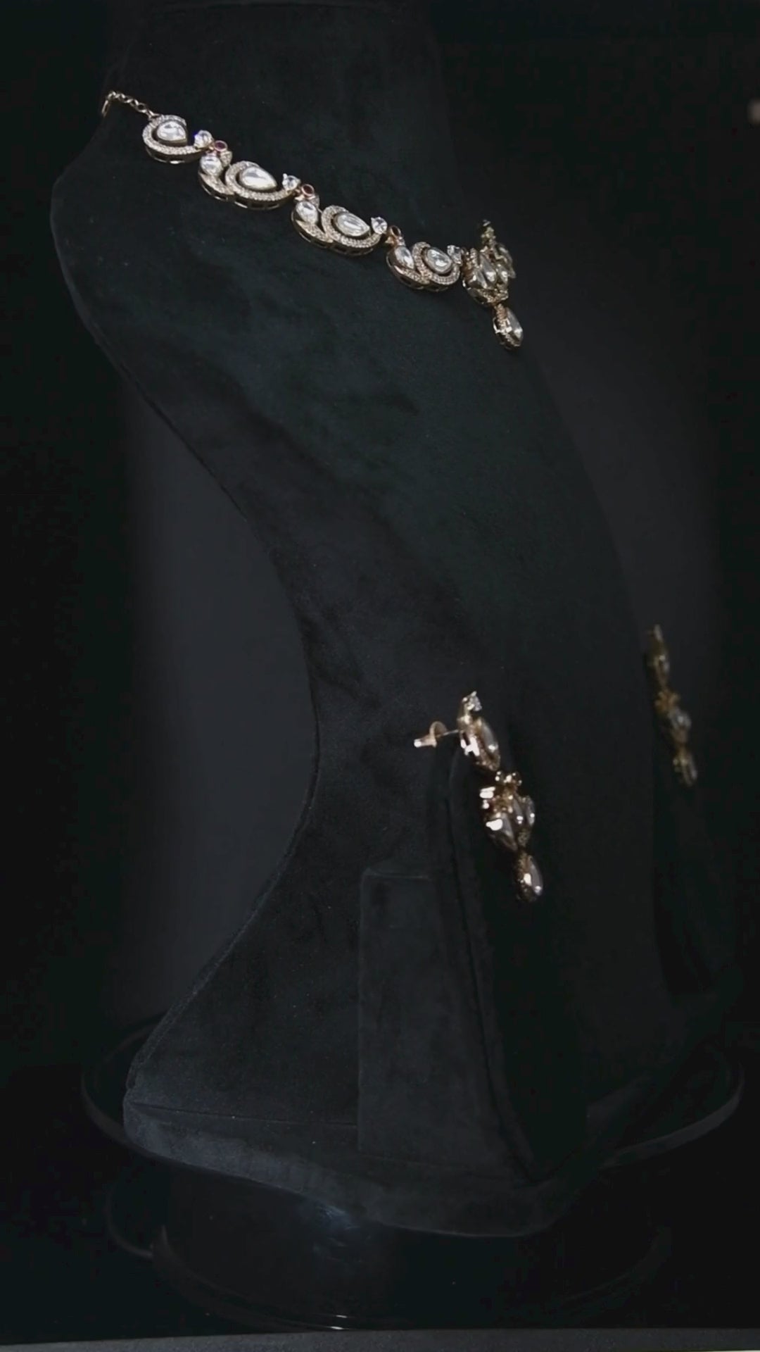 Regal Kundan Glow Necklace Set