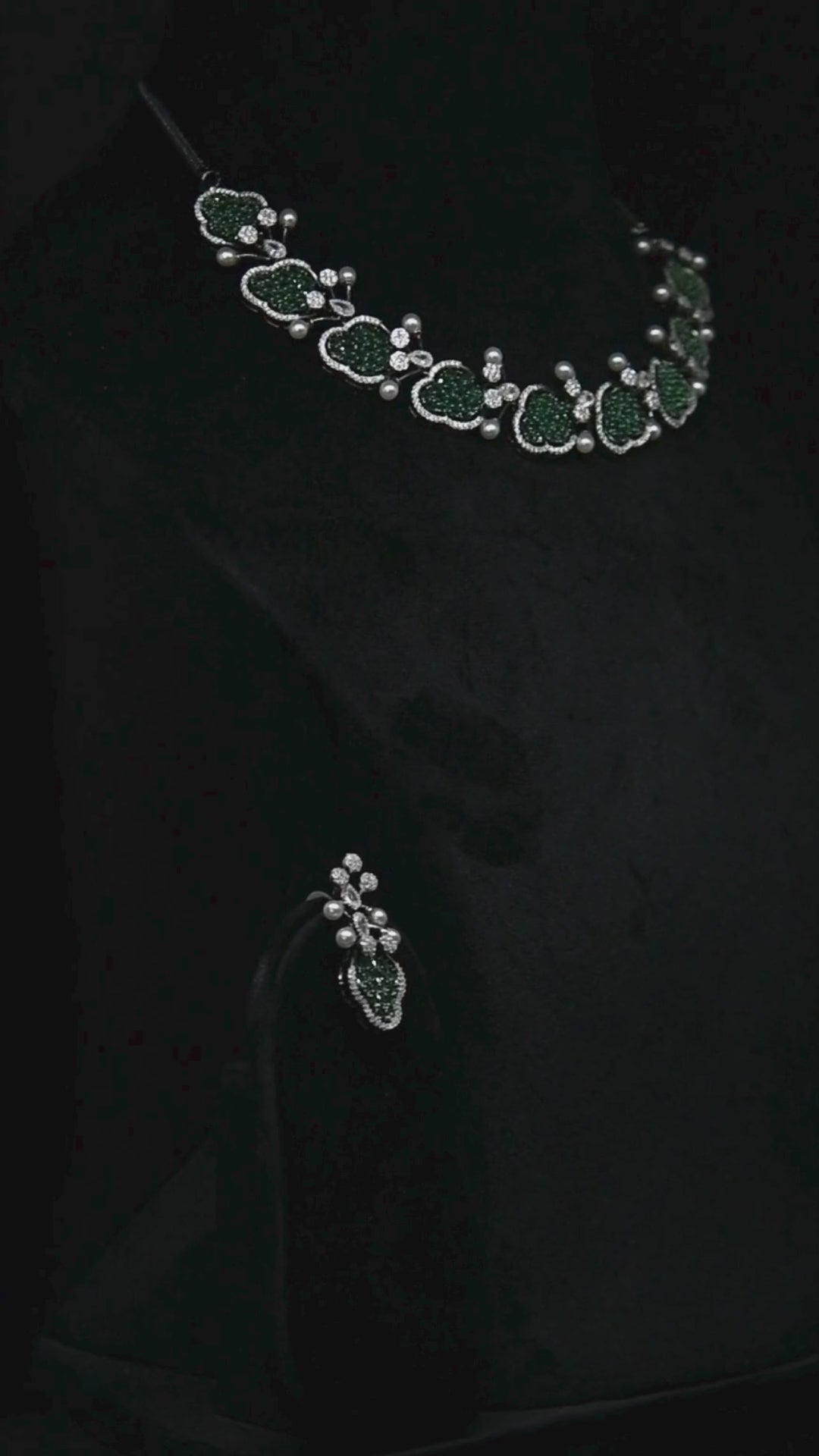 Dynasty Bling Necklace Set in Ruby and Emerald