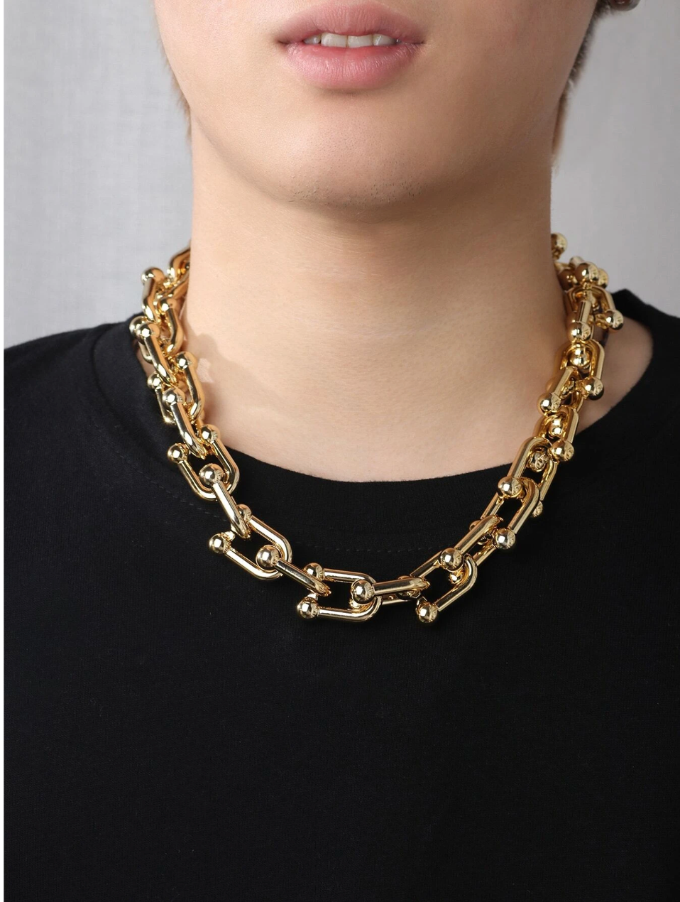 Radiant Links Necklace