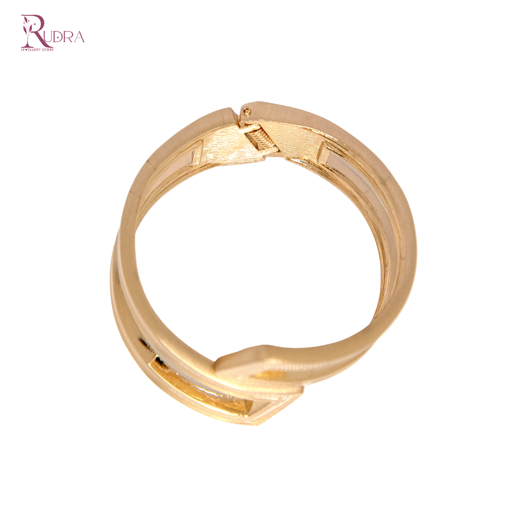 Geometric Gold Vermeil Cuff Bracelet – Bold, Modern, and Stylish