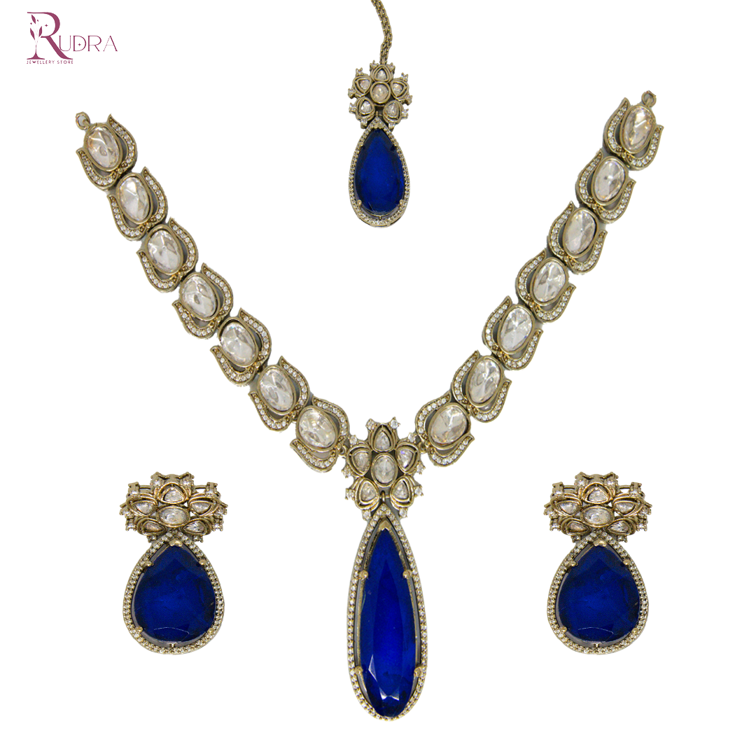 Regalia of Queens Necklace Set