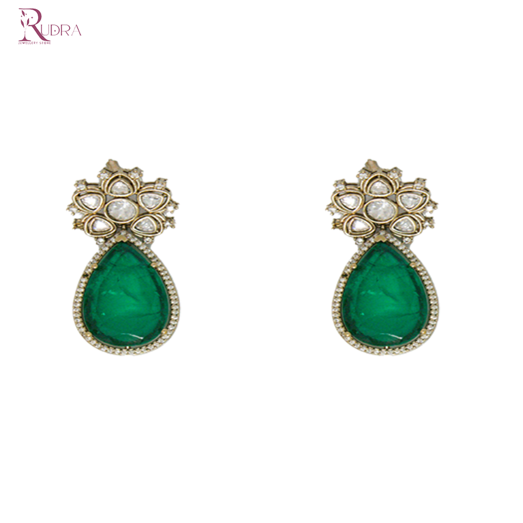 Regalia of Queens Necklace Set