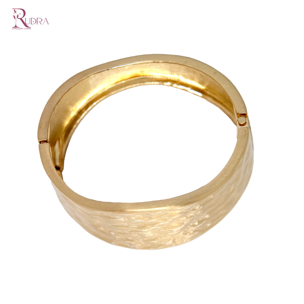 Hammered Cuff Bracelet – Handcrafted for Elegance-18ct Gold Vermeil Plated