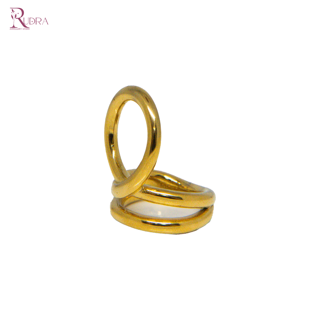 Elegant Intertwined Gold Ring