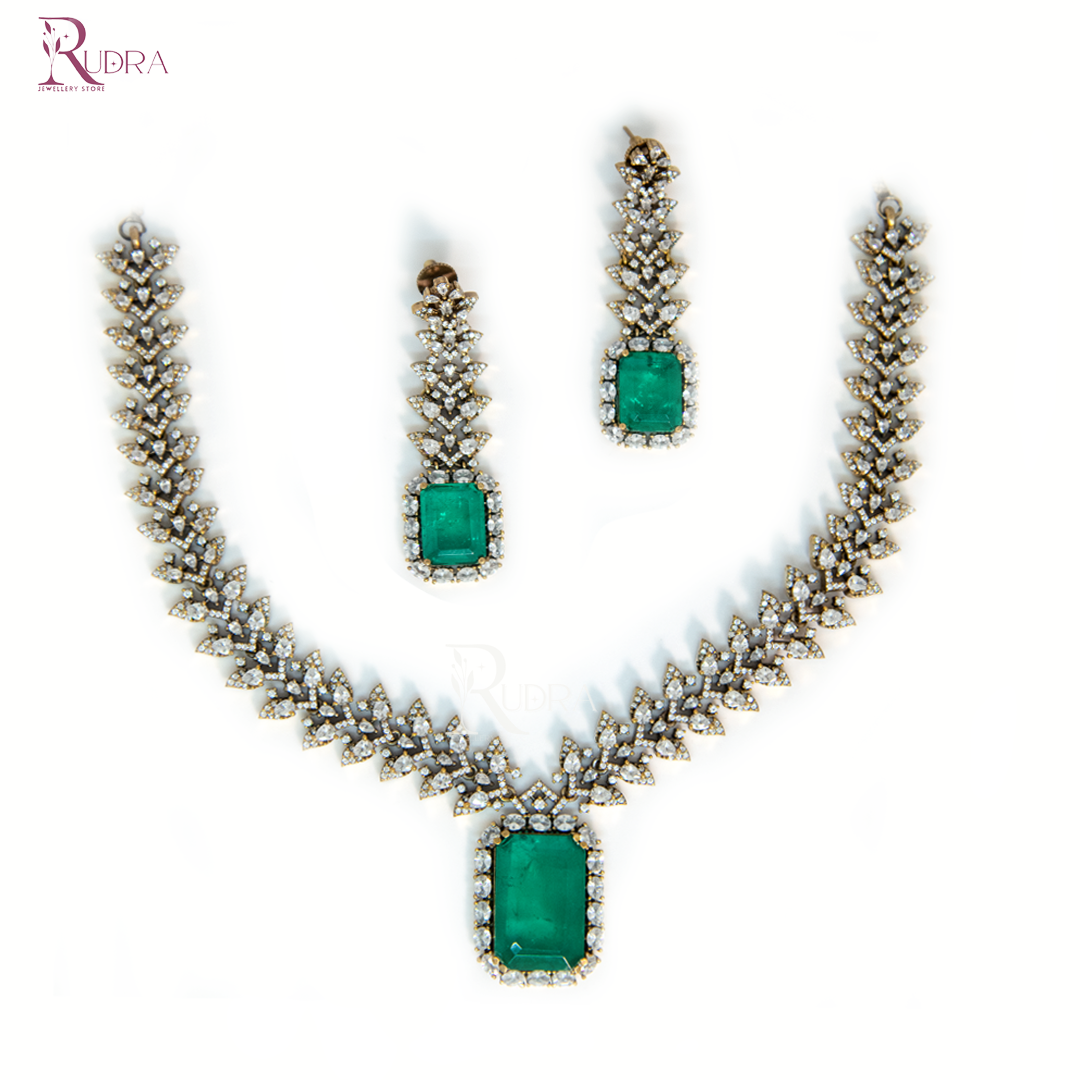 Emerald Radiance Luxe Set