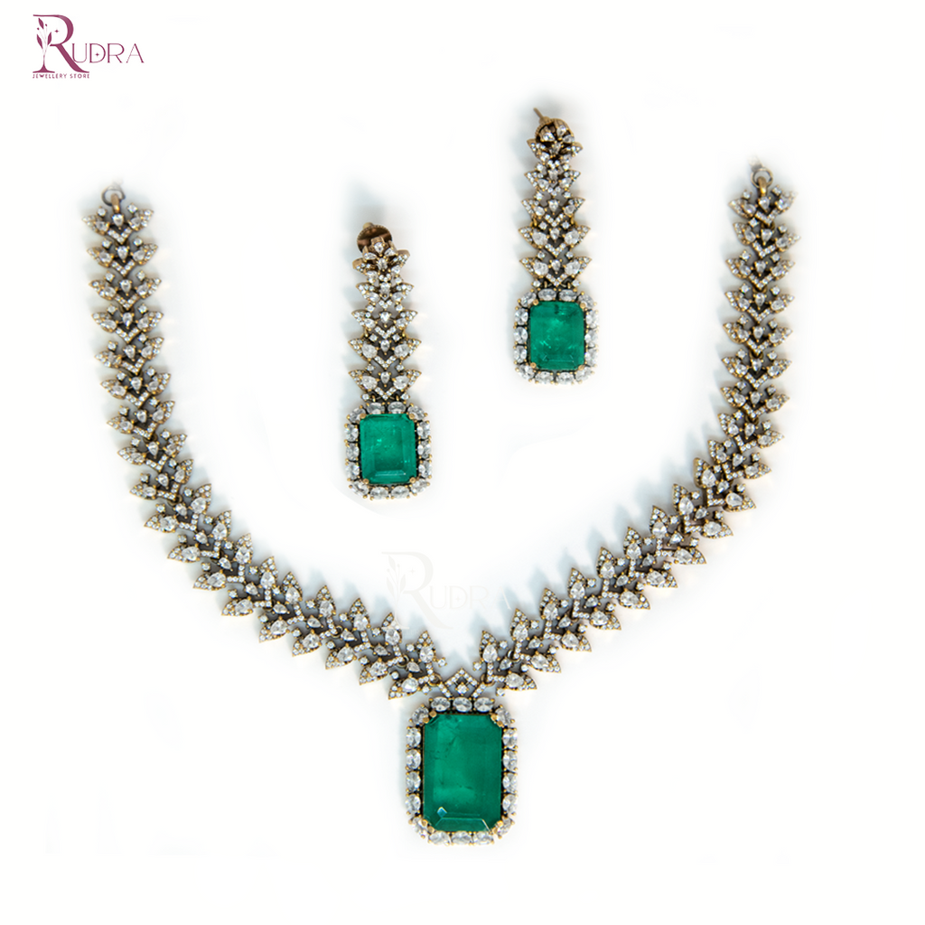 Emerald Radiance Luxe Set