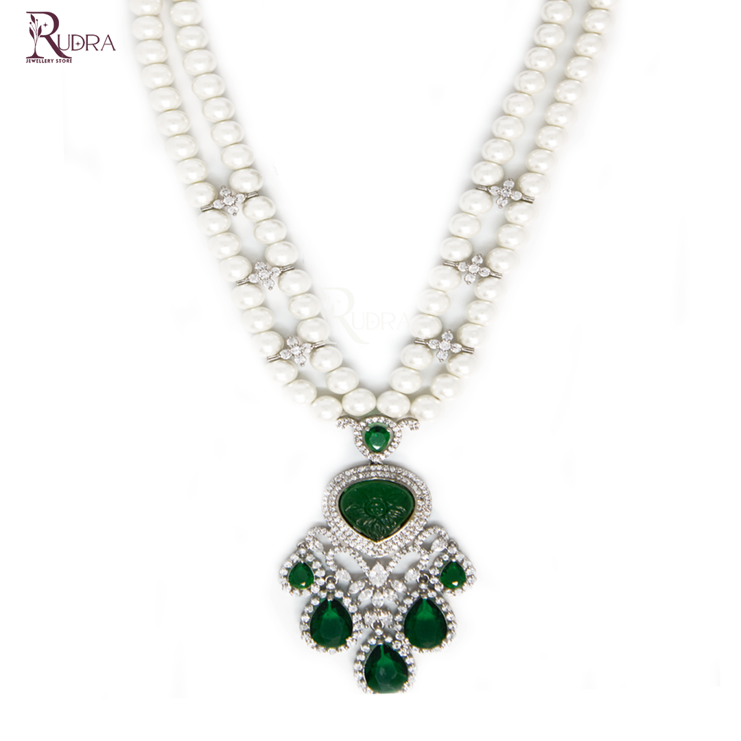 "pearl necklace with emerald stone perfect for wedding and traditional event best selling men jewellery"