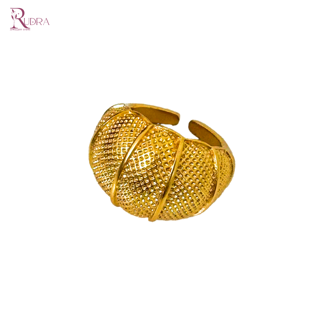 "gold ring in texture design with 18ct gold platting hypoallergenic men fashion"