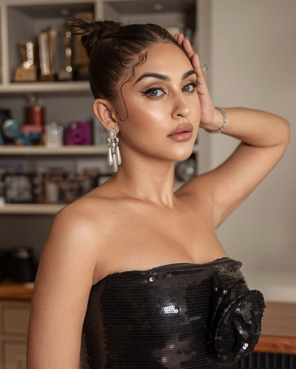 "pearl drop earring by rudra jewellery store in silver platting"