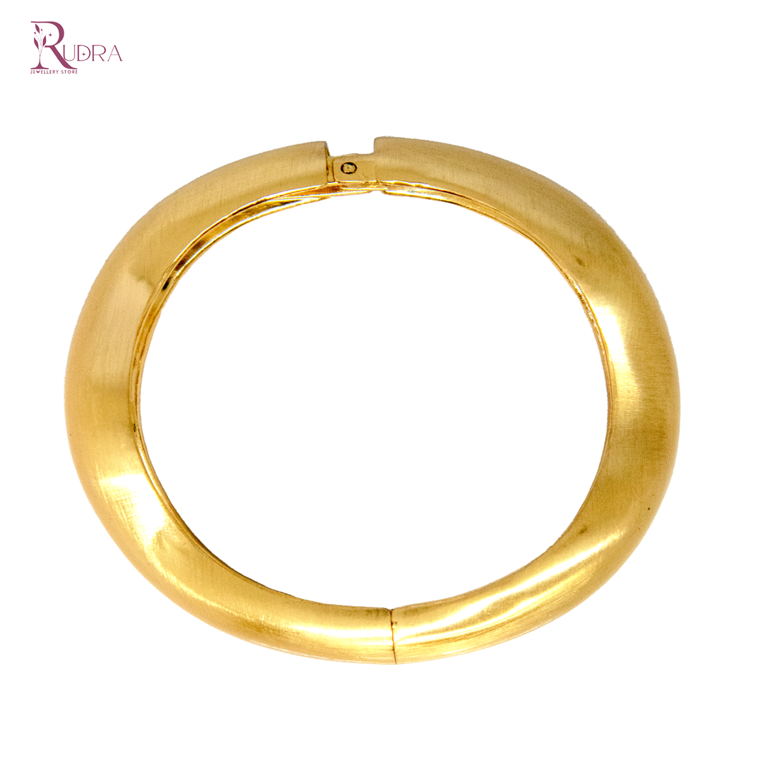 "18ct gold platted bracelet wear at university fashion accessories"