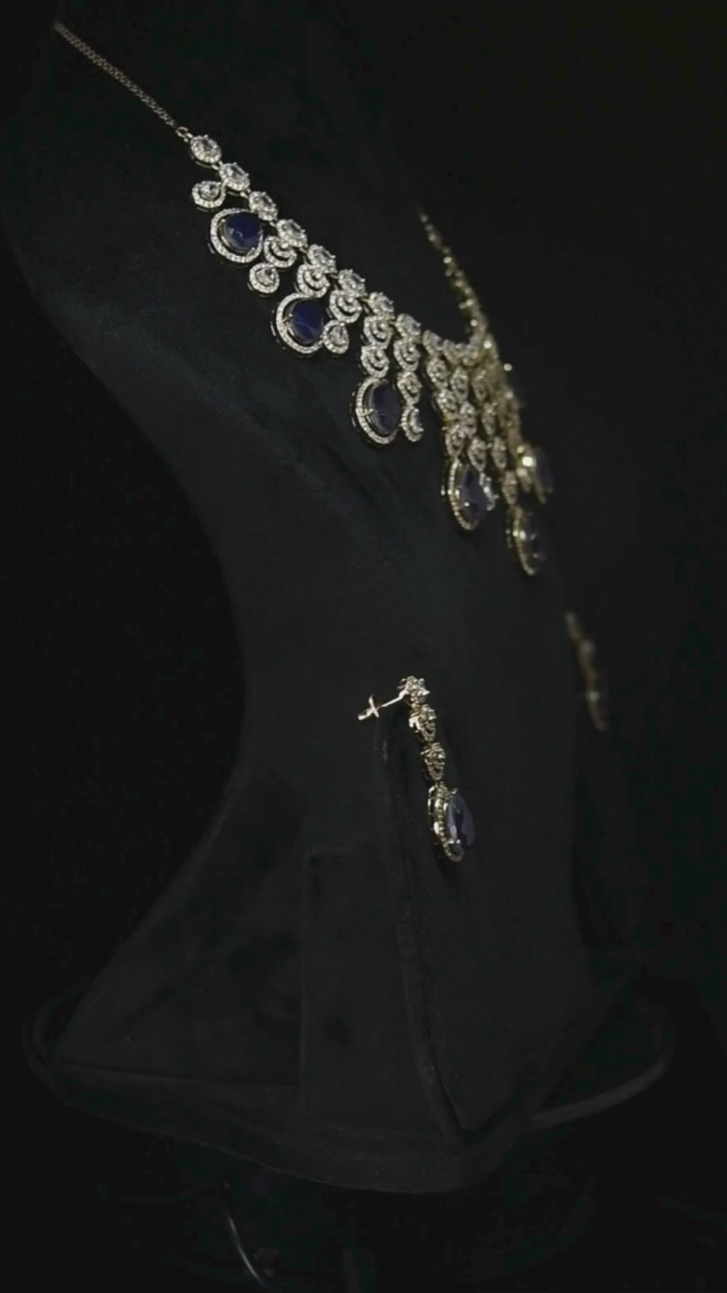 Midnight Majesty Drop Necklace Set