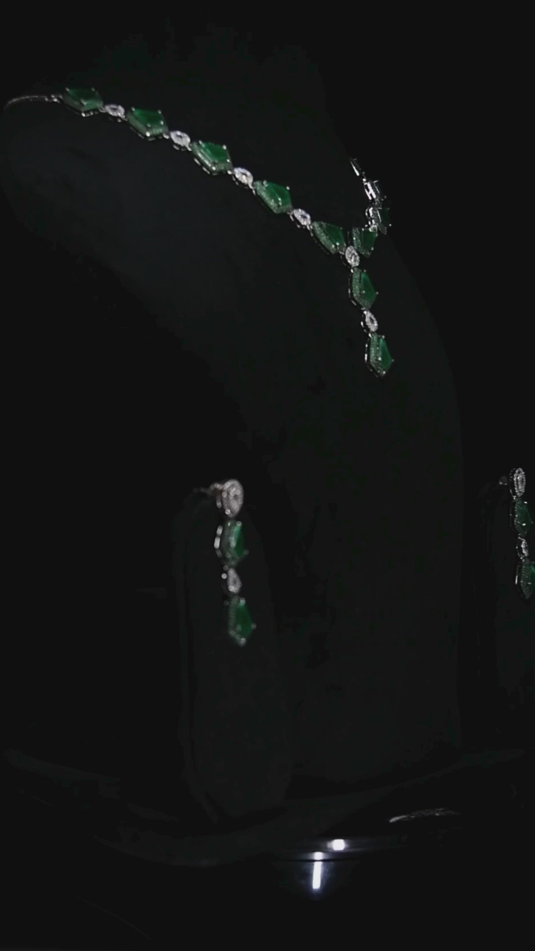 Emerald Cascade Necklace Set