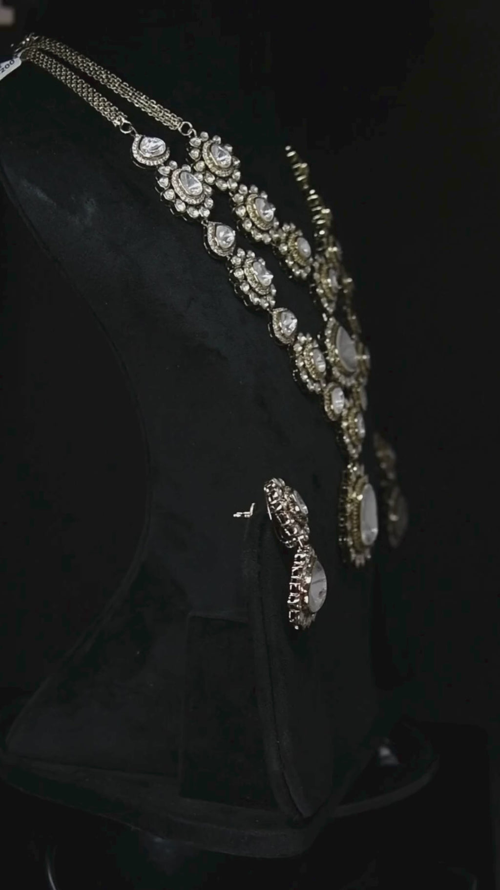 Divine Rajasi Necklace Set